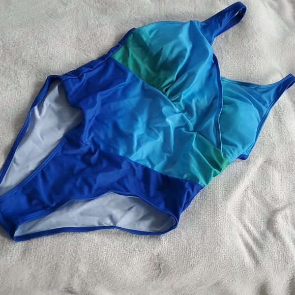 Blue and green ombre one piece - Picture 5 of 9
